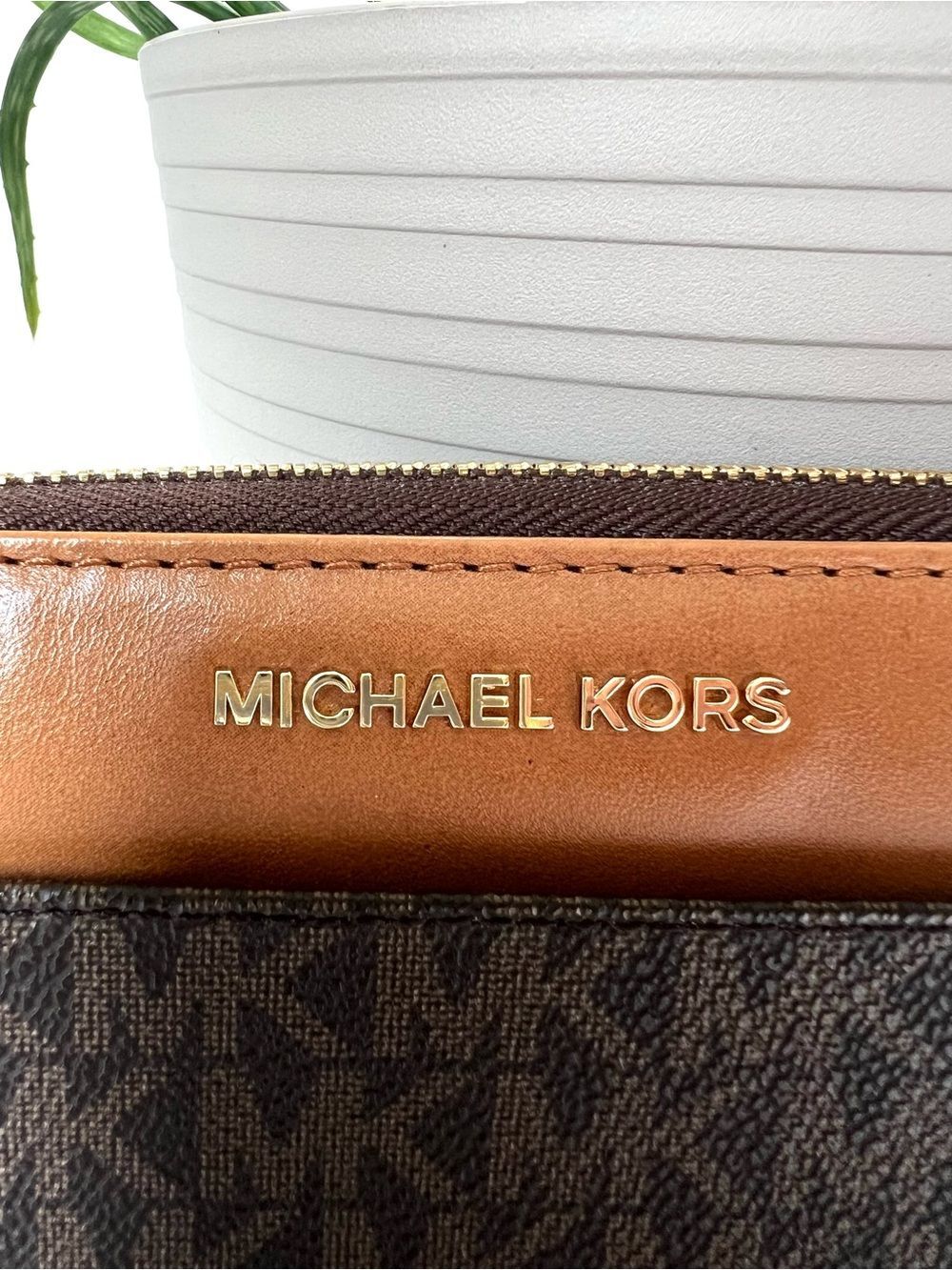 Michael Kors Mercer Signature Monogram Zip Around Continental Wallet Brown - Picture 5 of 15